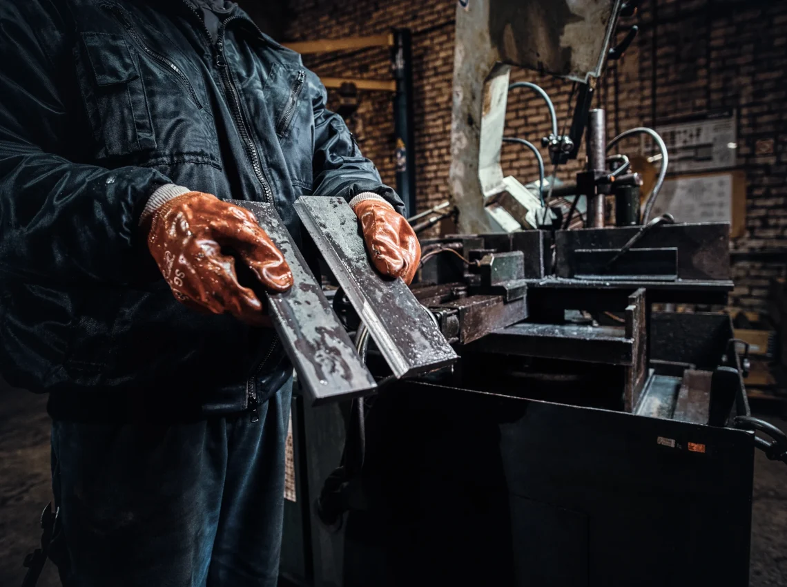 What is metallurgical failure analysis process in industrial equipment